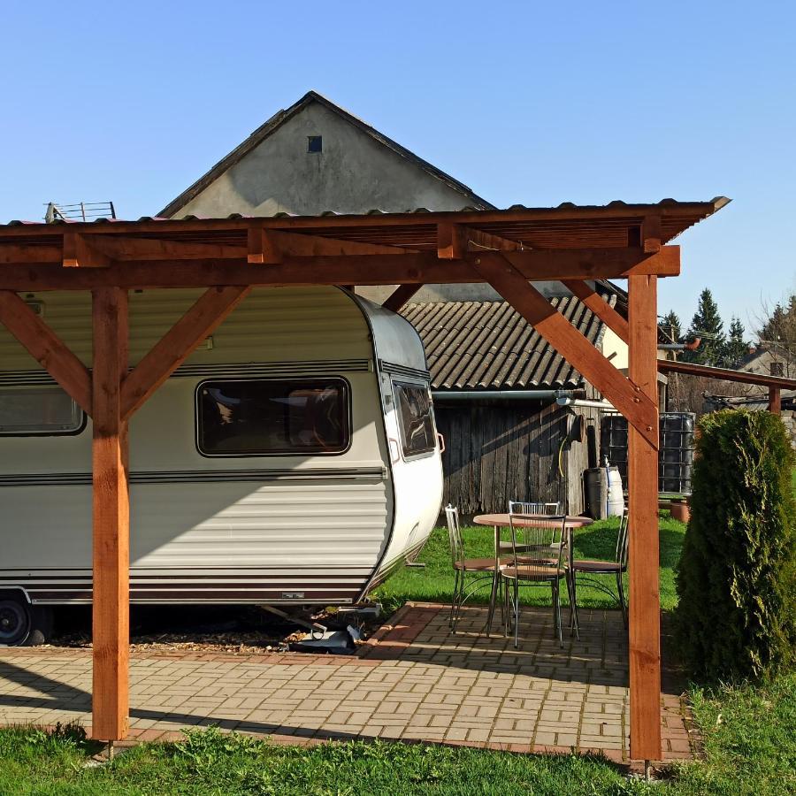 Pole U Mani Hotel Wizajny Buitenkant foto